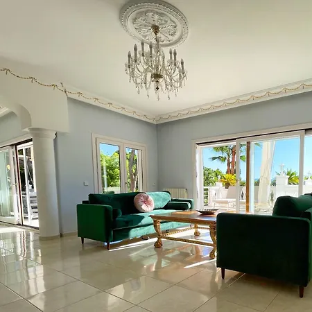 Exklusive In Fuer Bis Zu 8 Personen, Mit Meerblick Und Pool *