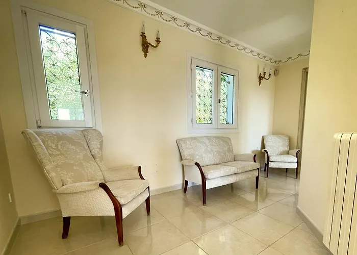 Exklusive In Fuer Bis Zu 8 Personen, Mit Meerblick Und Pool *