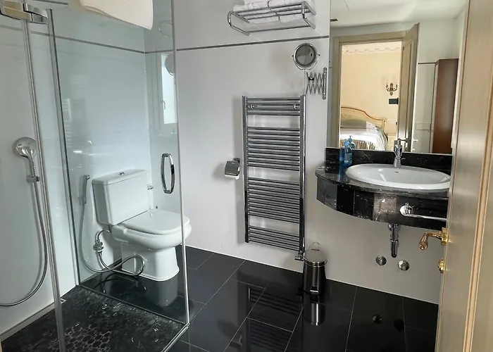 Exklusive In Fuer Bis Zu 8 Personen, Mit Meerblick Und Pool Villa *