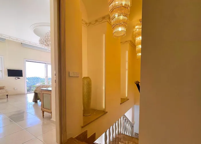 Βίλα Exklusive In Fuer Bis Zu 8 Personen, Mit Meerblick Und Pool *