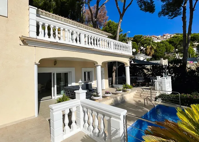 Exklusive In Fuer Bis Zu 8 Personen, Mit Meerblick Und Pool