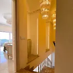 Villa Exklusive In Fuer Bis Zu 8 Personen, Mit Meerblick Und Pool *