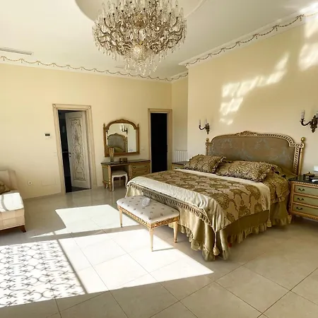 Exklusive In Fuer Bis Zu 8 Personen, Mit Meerblick Und Pool