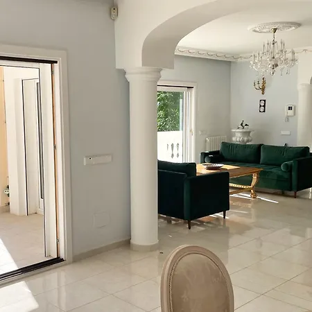 Villa Exklusive In Fuer Bis Zu 8 Personen, Mit Meerblick Und Pool Peguera