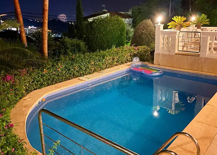 Вілла Exklusive In Fuer Bis Zu 8 Personen, Mit Meerblick Und Pool