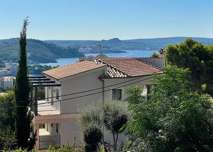 Вілла Exklusive In Fuer Bis Zu 8 Personen, Mit Meerblick Und Pool Пагера